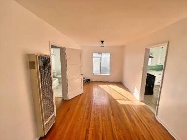 Main picture of 1214 S Bronson Ave