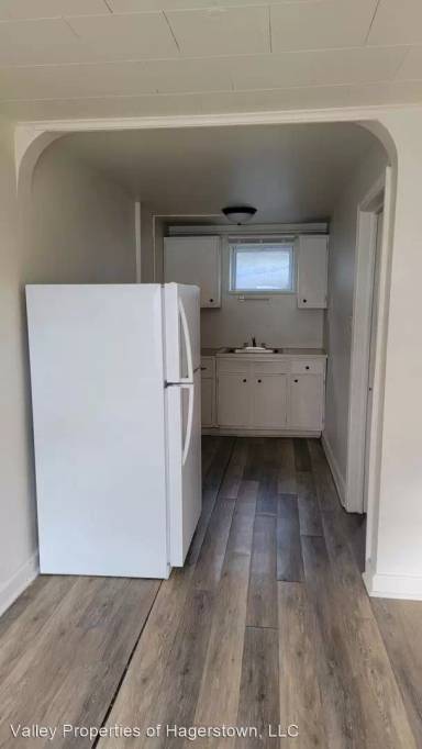 Main picture of 1029 W Washington St