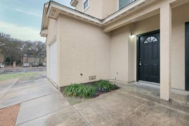 Main picture of 7803 Kingsbury Way