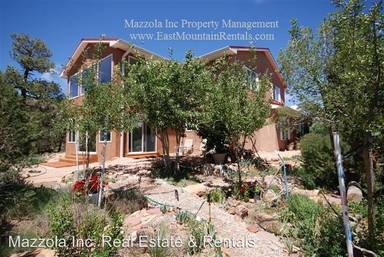 Main picture of 65 Shady Oak Cir