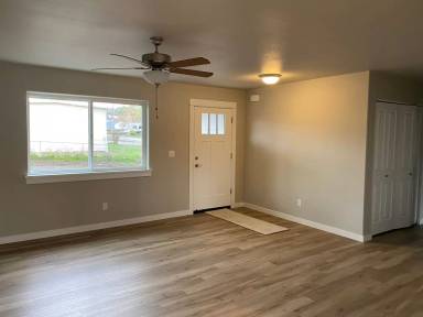 Main picture of 5076 Melody Ln