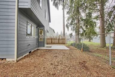 Main picture of 4523 NE 131st Ave