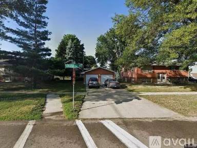 Main picture of 1910 Valleyhigh Dr NW