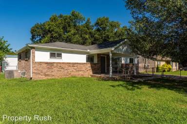 Main picture of 1321 E Sherry Dr