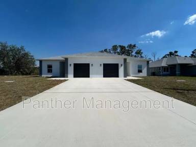Main picture of 8432 Agate St