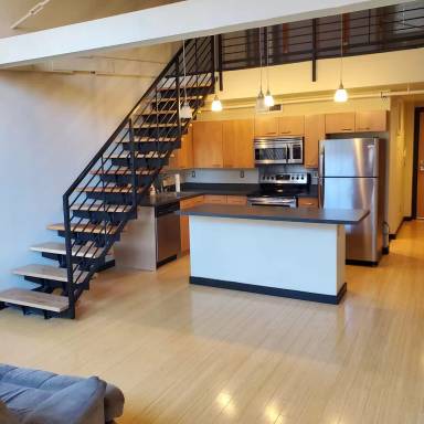 Main picture of 300 Tijeras Ave NE