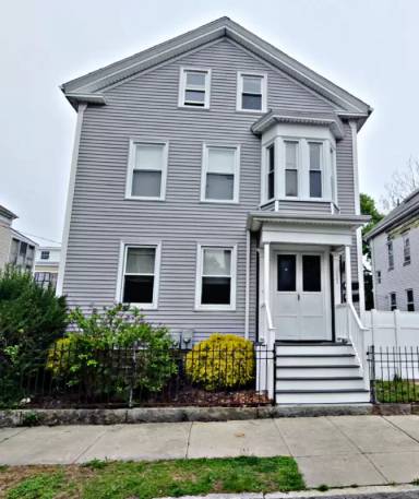 Main picture of 125 Hillman St