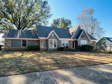 Main picture of 6075 N Shallowhill Dr