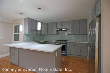 Main picture of 239A 14th Ave