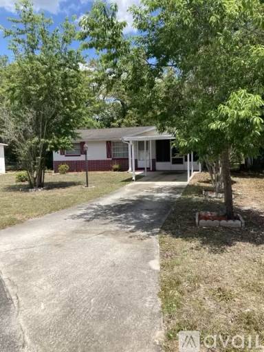 Main picture of 7 Donna Ct