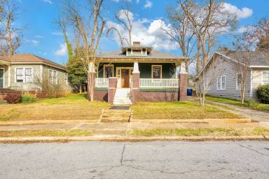 Main picture of 240 Carlisle St