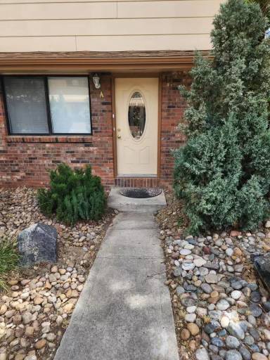 Main picture of 208 E Longs Peak Ave