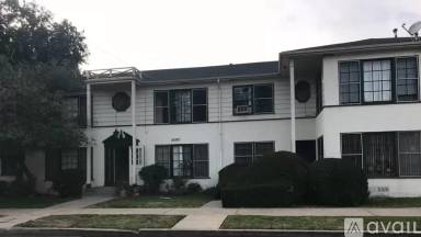 Main picture of 15501 Victory Blvd