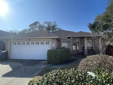 Main picture of 858 Van Dyke Dr