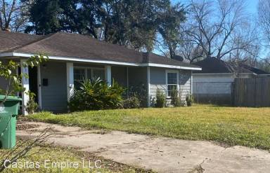 Main picture of 5131 Dickens Rd