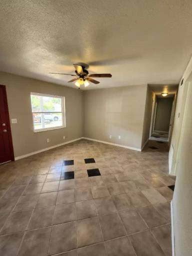 Main picture of 435 Longwood Cir