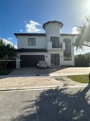 Main picture of 14440 SW 31st St