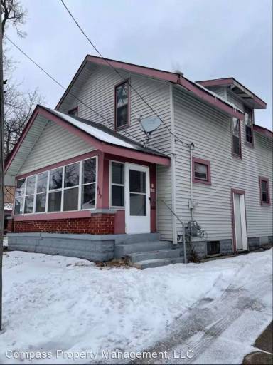 Main picture of 639 Watkins St SE