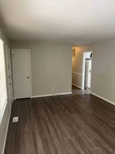 Main picture of 614 Cooper Rd