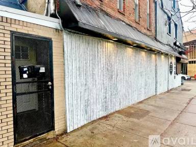 Main picture of 335 E Girard Ave
