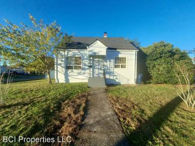 Main picture of 1031 S 64th St