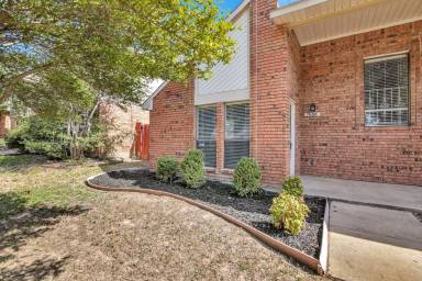 Main picture of 7650 Kings Ridge Rd