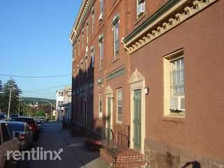 Main picture of 666 Main St