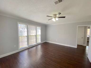 Main picture of 722 Lydgate Rd