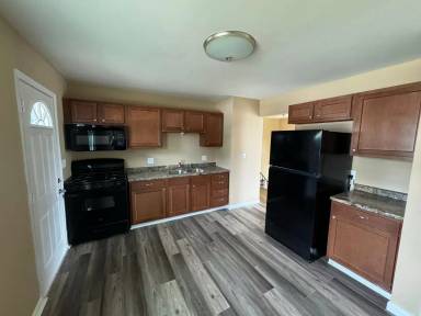 Main picture of 321 19th Avenue Ct W