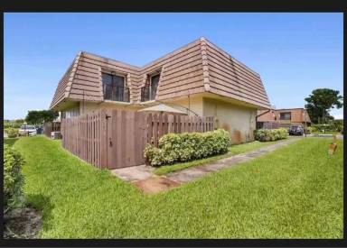 Main picture of 4190 Turnberry Cir