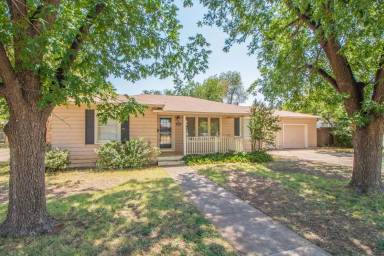 Main picture of 3813 35th St