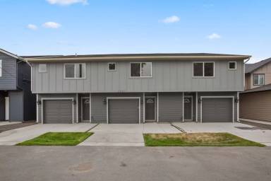 Main picture of E Pacific Way Townhomes