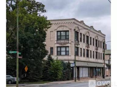 Main picture of 7051 S Bennett Ave