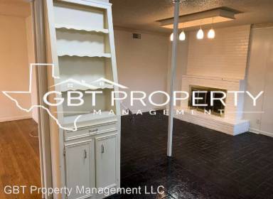 Main picture of 1826 Sayles Blvd