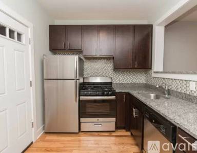 Main picture of 4409 N Wolcott Ave