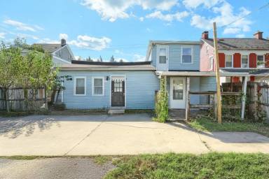 Main picture of 41-43 N Main St