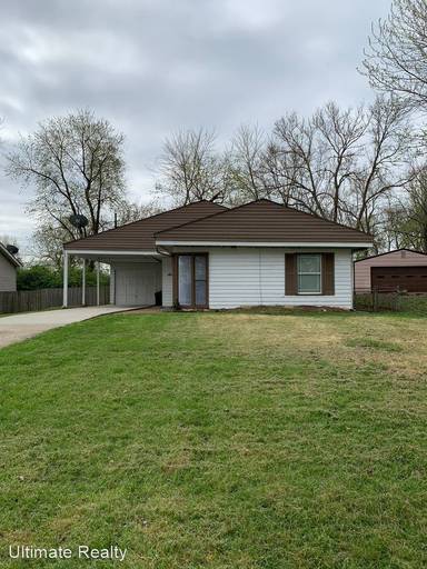 Main picture of 16 Saint Laurence Dr