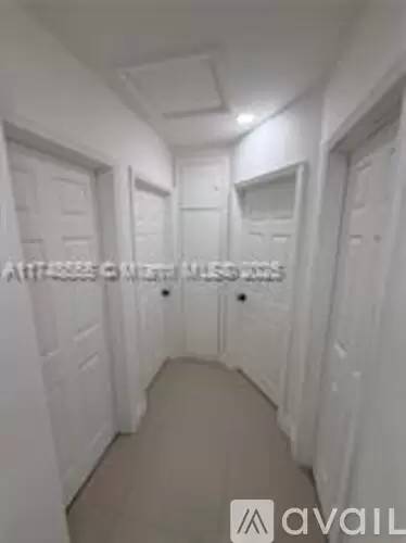 Main picture of 4930 E 9th Ct