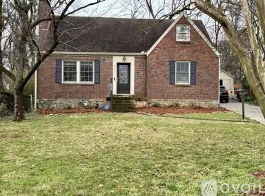 Main picture of 2920 Primrose Cir