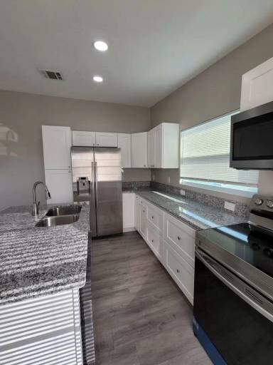 Main picture of 5453 Avenue E