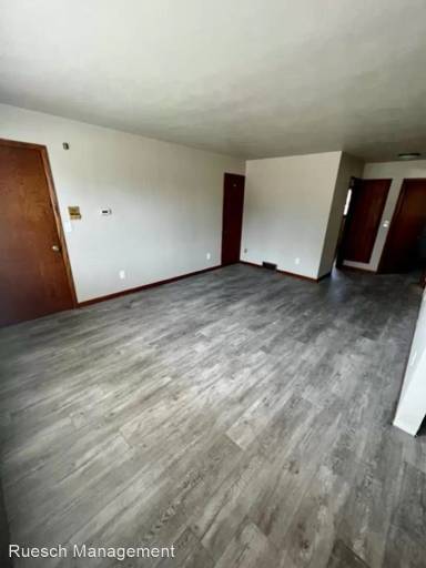 Main picture of 2419 N Ballard Rd