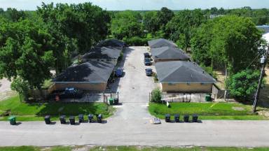 Main picture of 5010 Carmen St