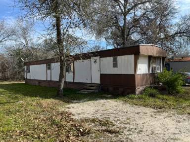 Main picture of 114 E Bob White Dr
