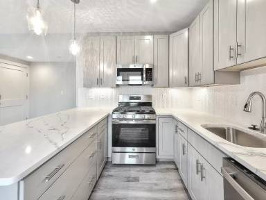 Main picture of 192 Paris St