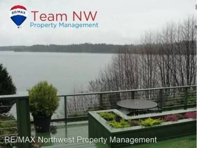 Main picture of 112 SE Bay East Dr