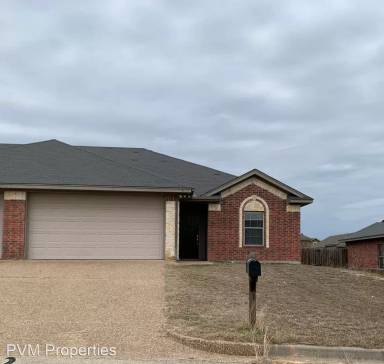 Main picture of 3001 Breton St