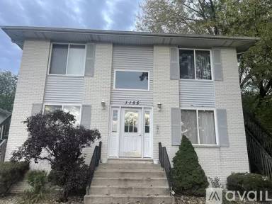 Main picture of 1155 N Indiana St