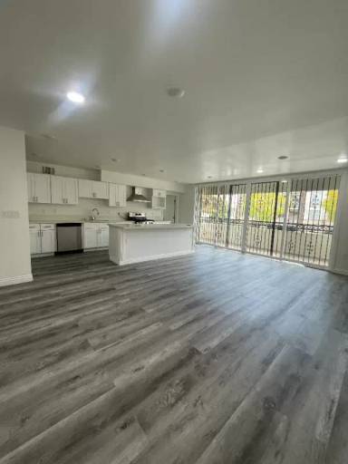 Main picture of 341 S Harvard Blvd