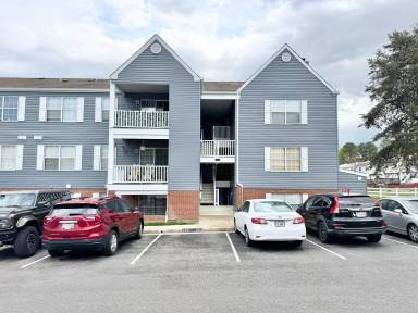 Main picture of 202 Dover Pl