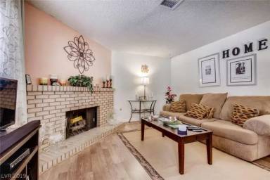 Main picture of 817 Rock Springs Dr
